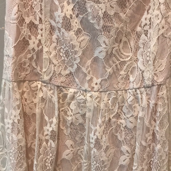 A&F Lace Dress - Picture 3 of 3